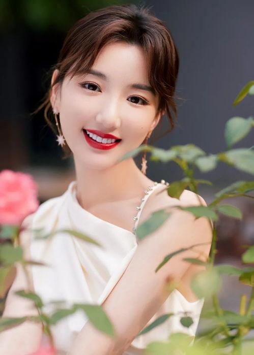 女主娱乐圈吃瓜文小说,女主的吃瓜日常