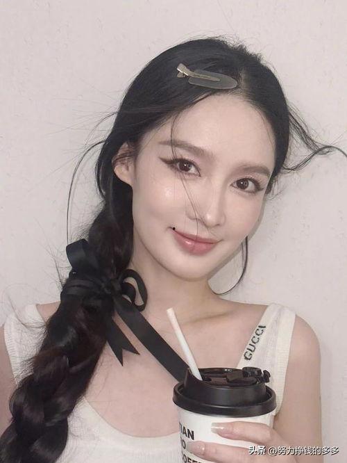 刘亦菲娱乐吃瓜,揭秘明星幕后生活点滴